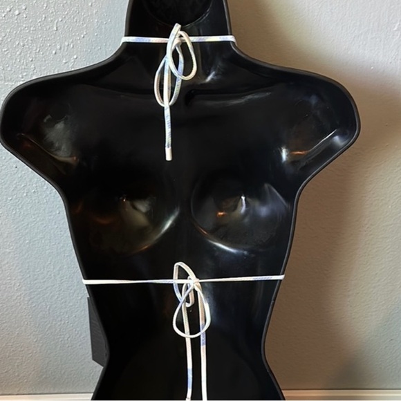 String swimsuit top. - Picture 4 of 6